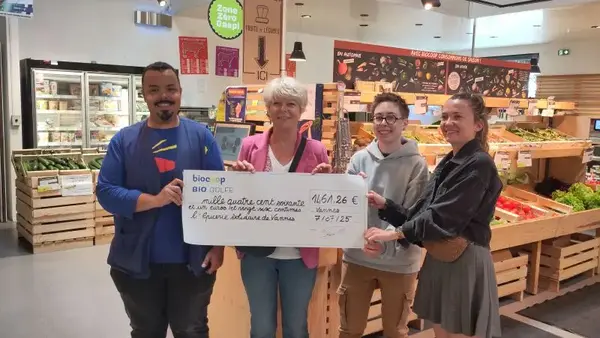 15 associations, 15 façons d’agir ensemble 15 associations, 15 façons d’agir ensemble