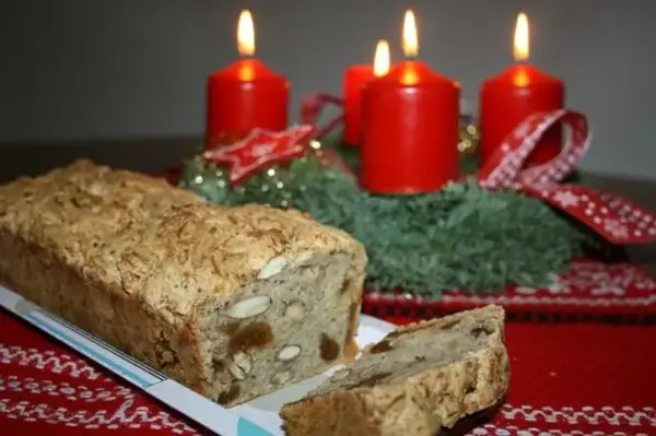 Cake aux fruits secs - Les recettes de Viviane